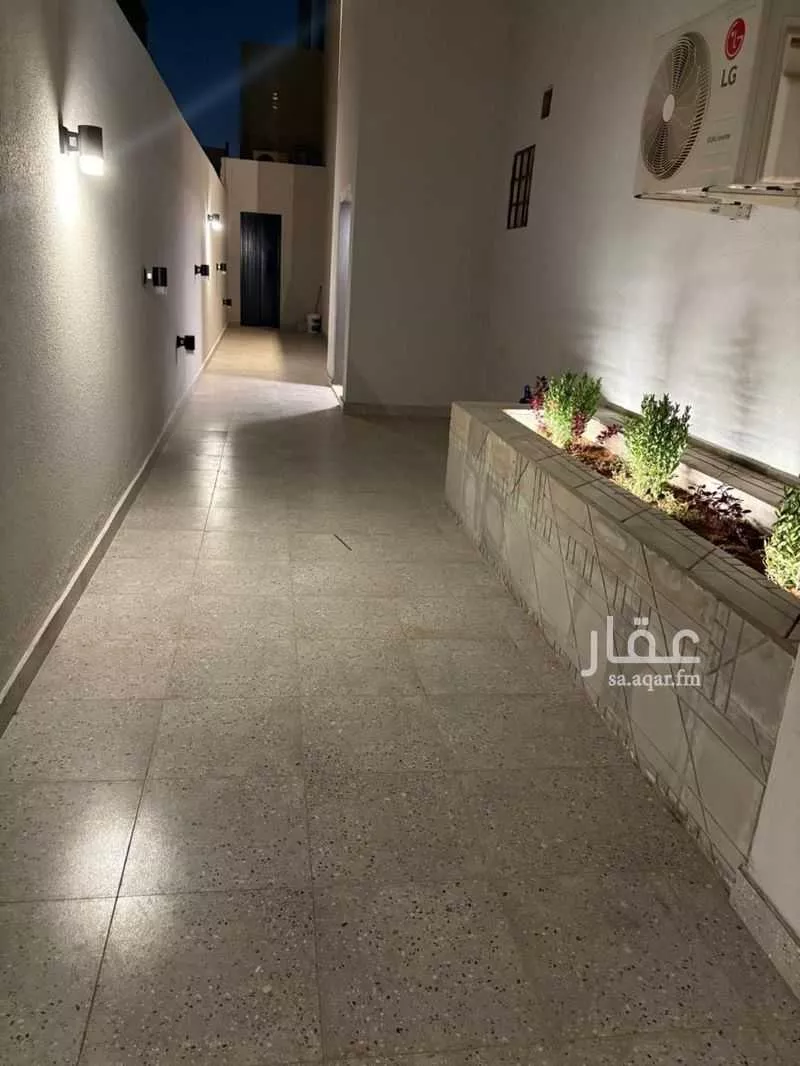 20 bedroom building in King Faisal, Riyadh 11