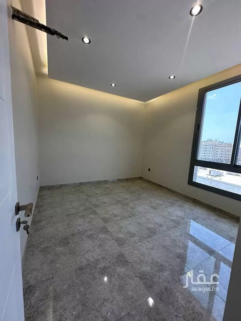 5 bedroom apartment in Al Rabwa 2