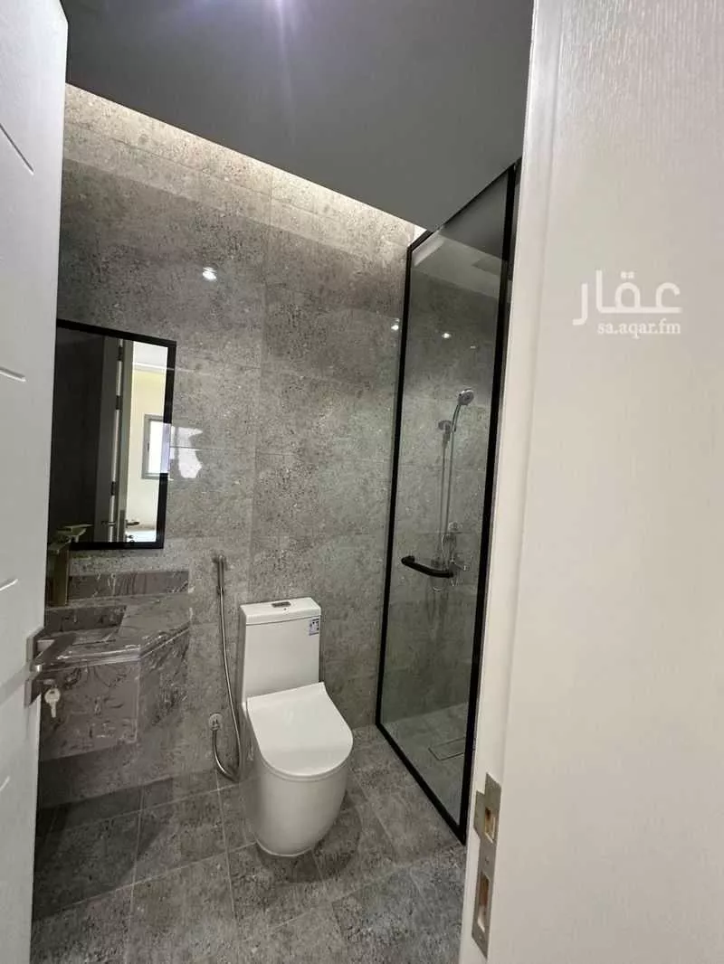 5 bedroom apartment in Al Rabwa 11