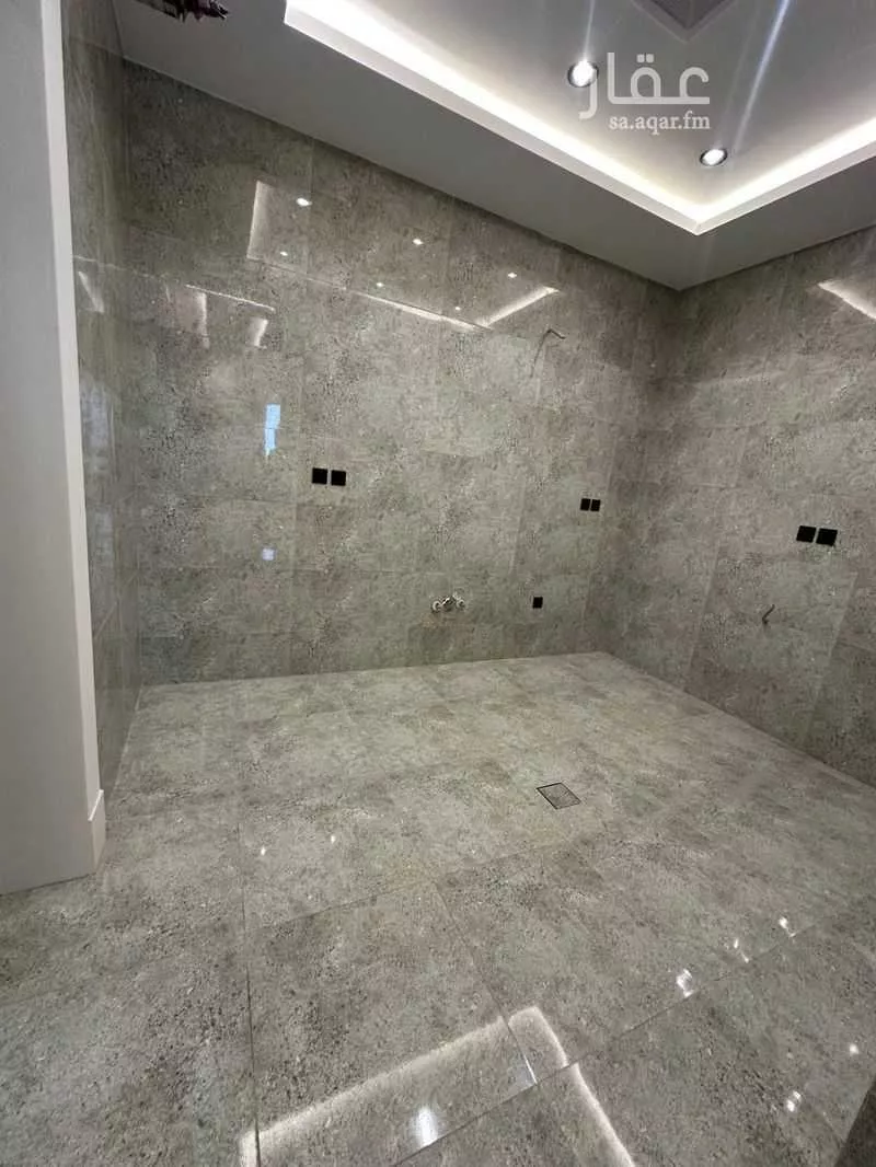 5 bedroom apartment in Al Rabwa 12