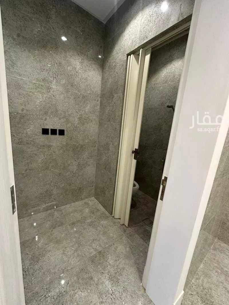 5 bedroom apartment in Al Rabwa 14