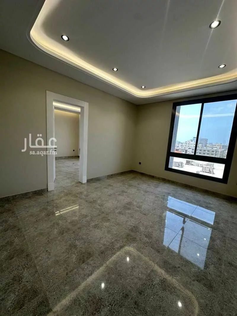 5 bedroom apartment in Al Rabwa 6