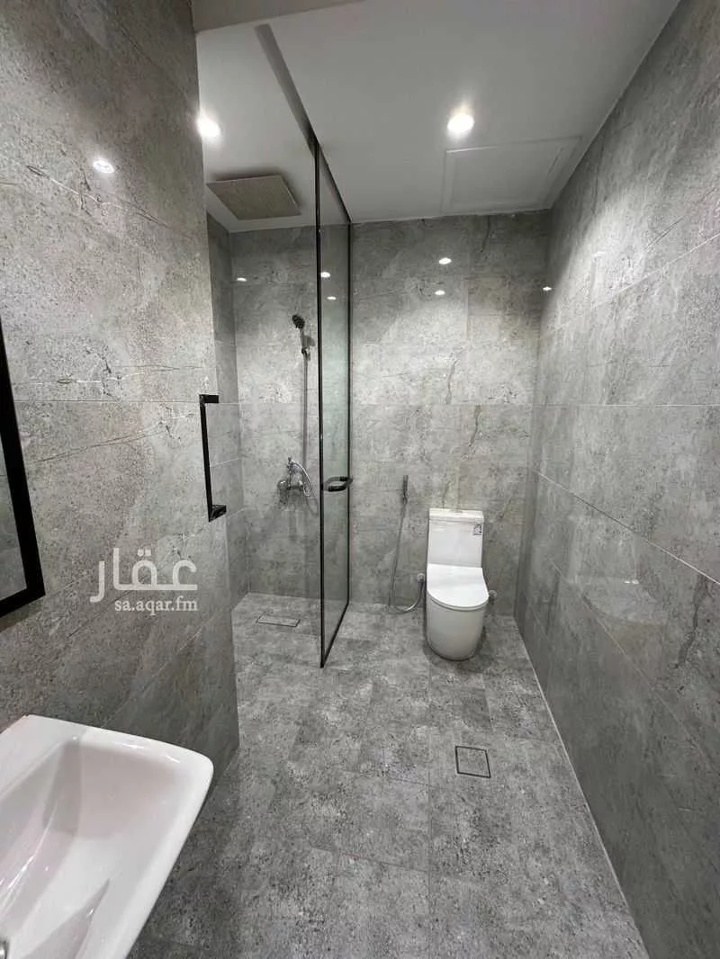 5 bedroom apartment in Al Marwa 16