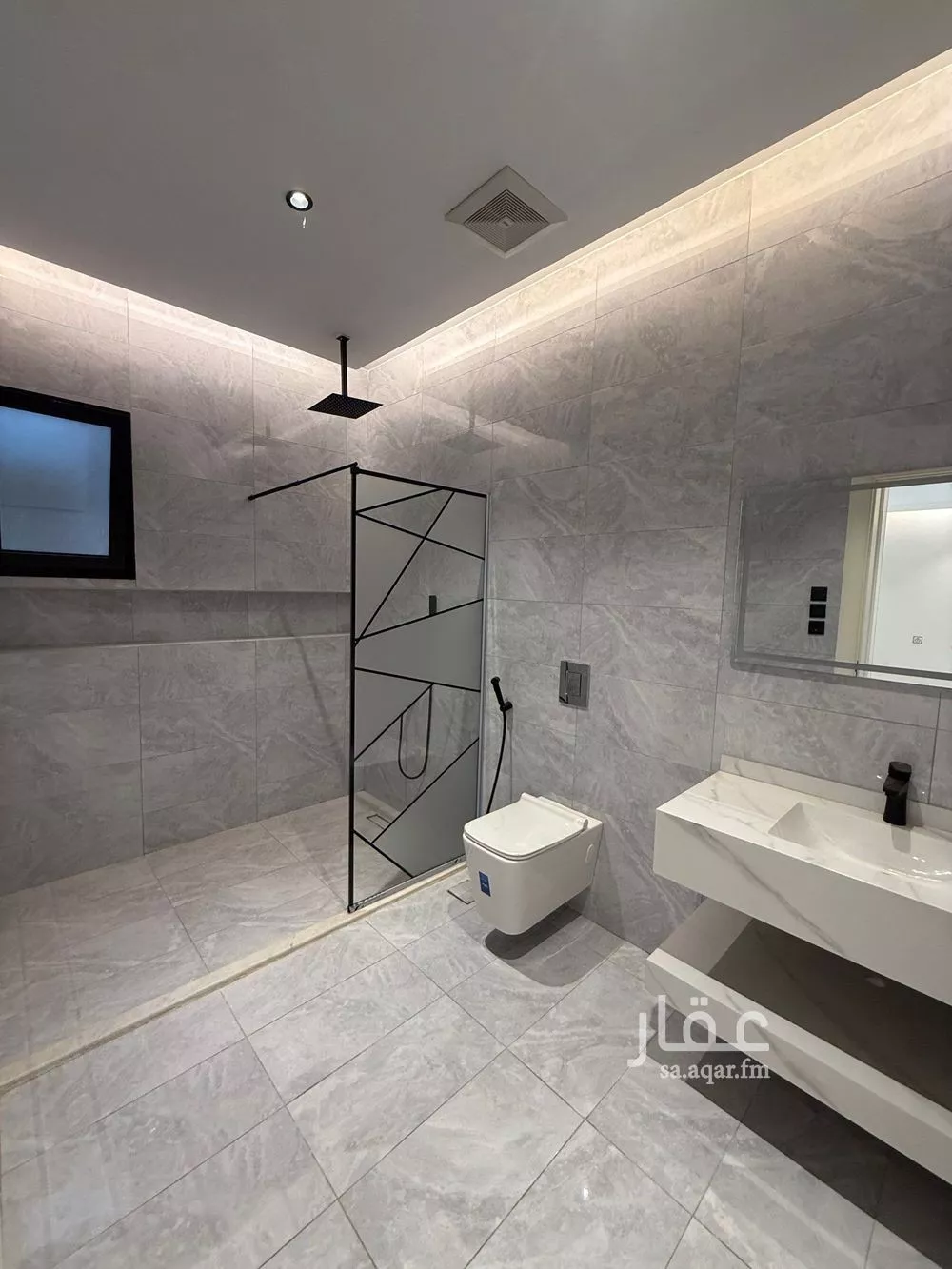 شقة 6 غرف في طيبة 19