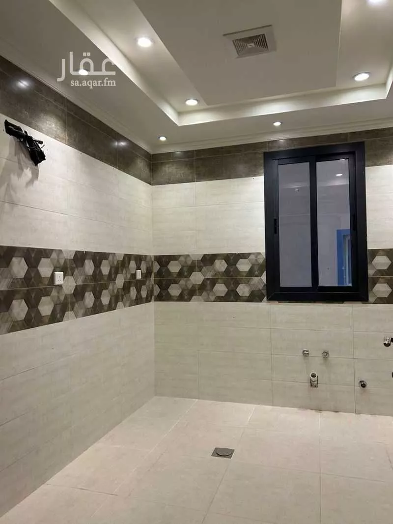 3 bedroom apartment in Al Marwa 6
