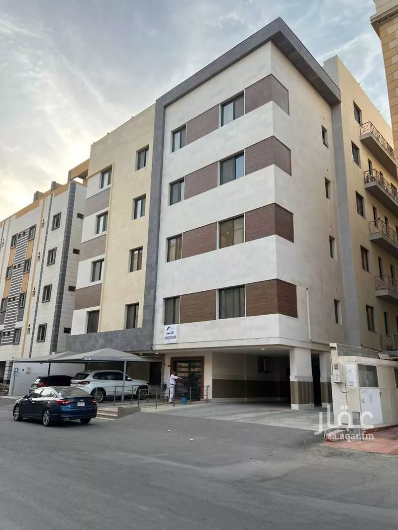3 bedroom apartment in Al Marwa 8