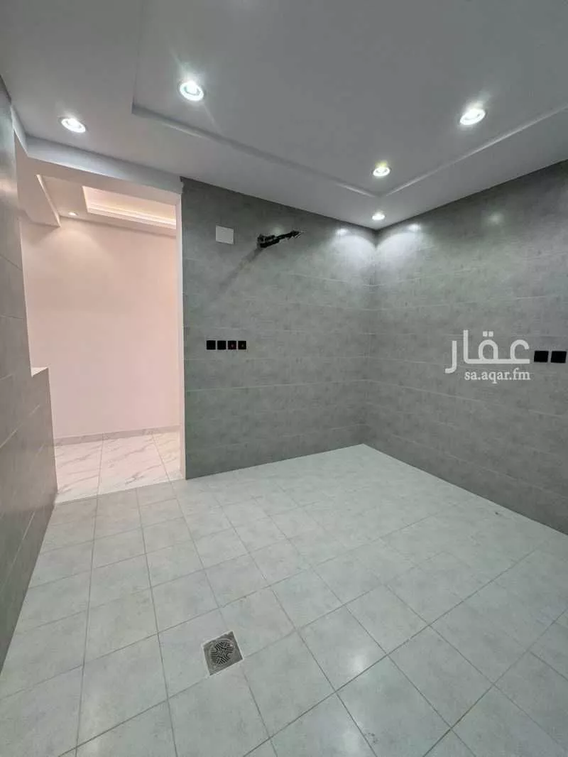 5 bedroom apartment in Al Marwa 8