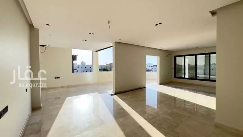 4 bedroom apartment in Al Rawdah 11