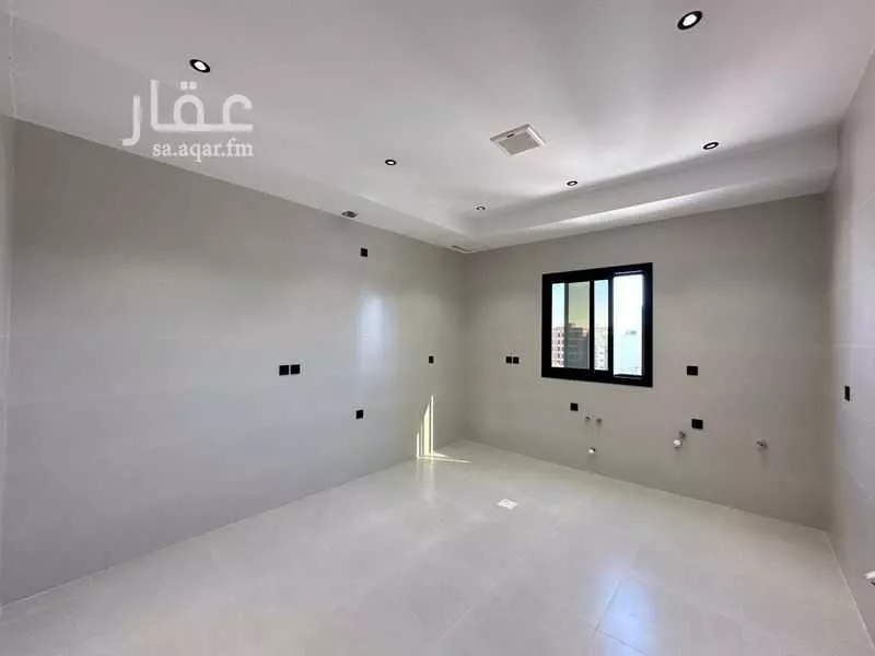 شقة 4 غرف في النزهة 19