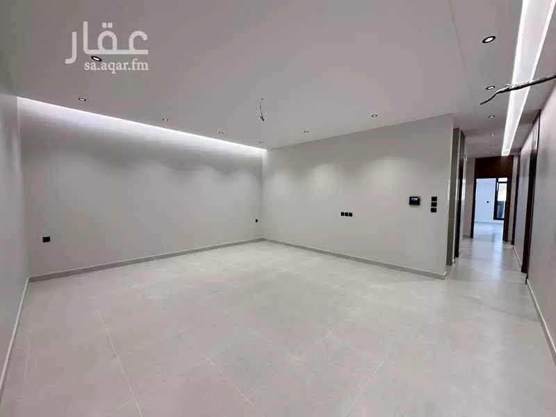 شقة 4 غرف في النزهة 6