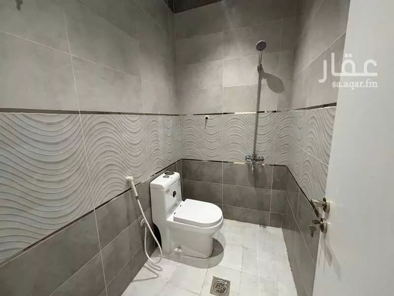 5 bedroom apartment in Muraykh 12