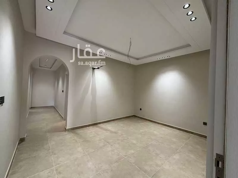 5 bedroom apartment in Muraykh 7