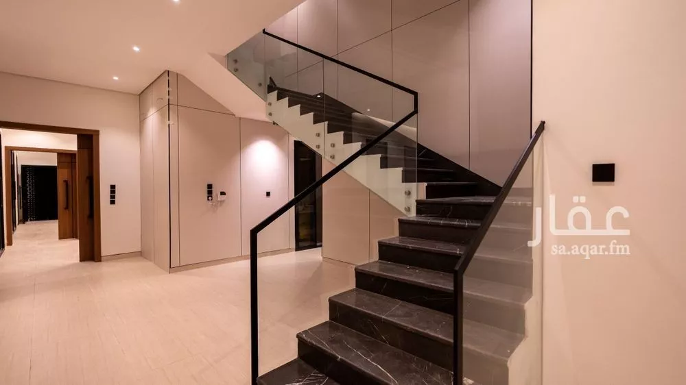 6 bedroom villa in Ash Shulah 19