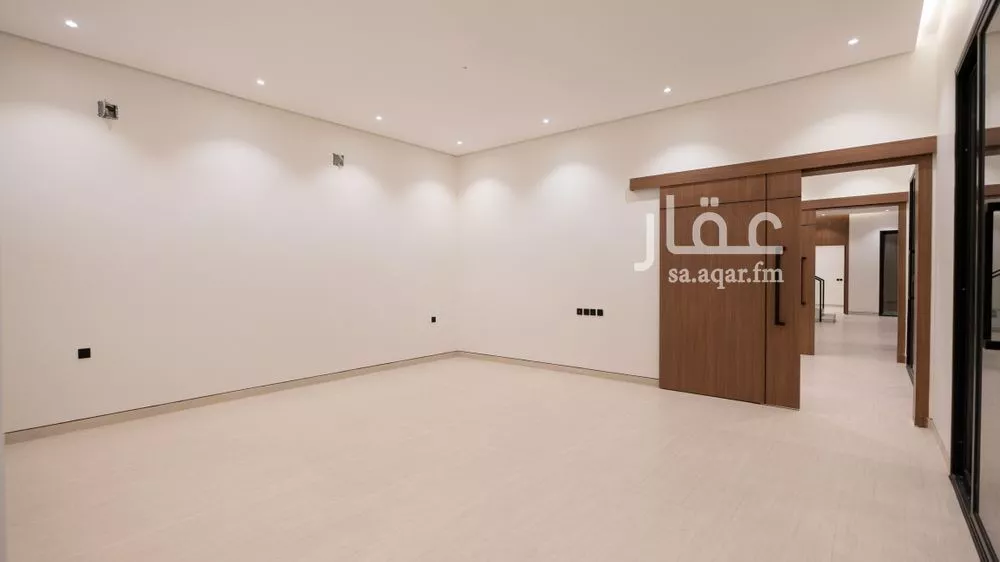 6 bedroom villa in Ash Shulah 10