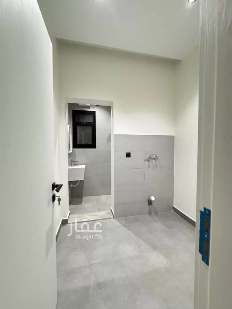 5 bedroom apartment in Al Naeem 8