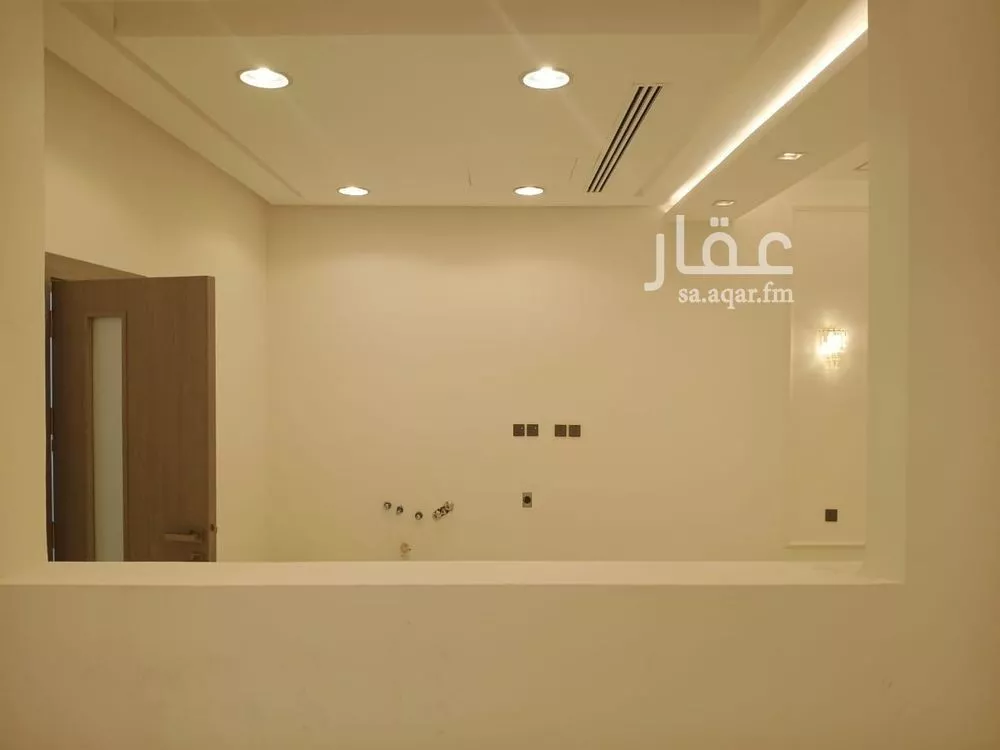 8 bedroom villa in An Nawras, Eastern Province 13