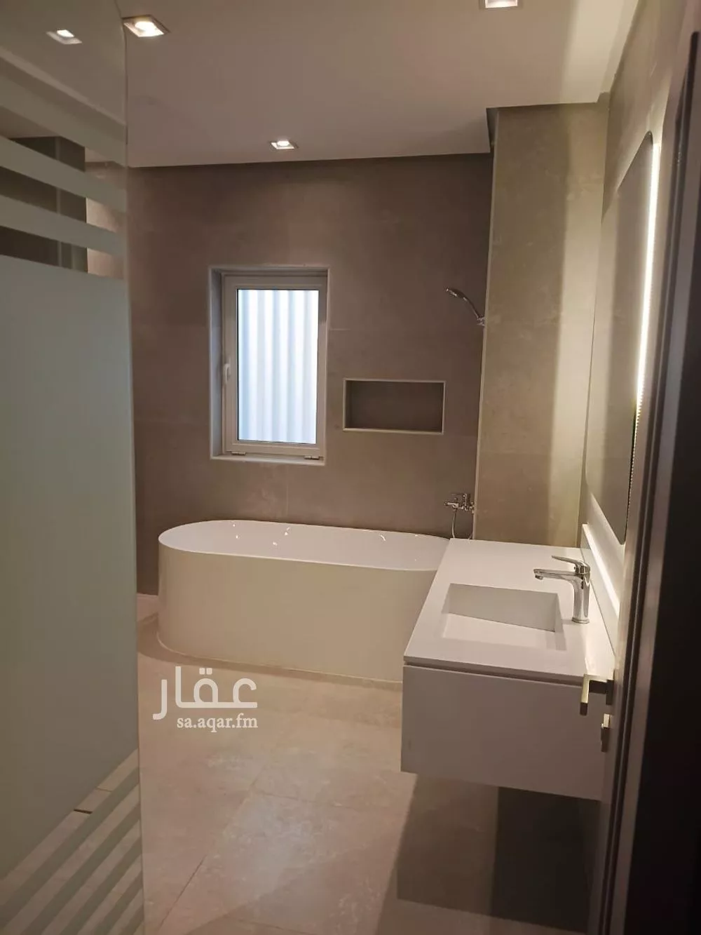 8 bedroom villa in An Nawras, Eastern Province 18