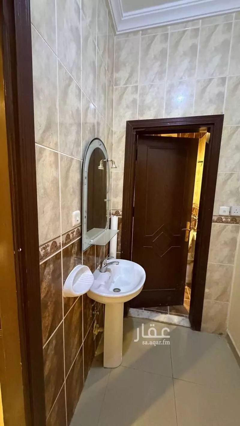 4 bedroom apartment in Al Rabwa 9