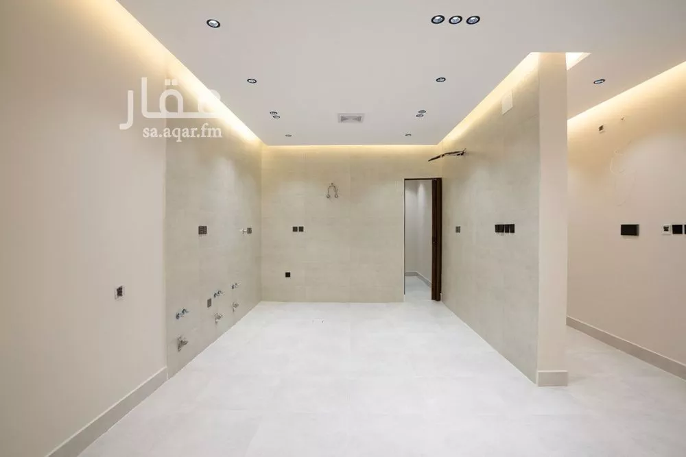 5 bedroom floor in Al Salamah 6