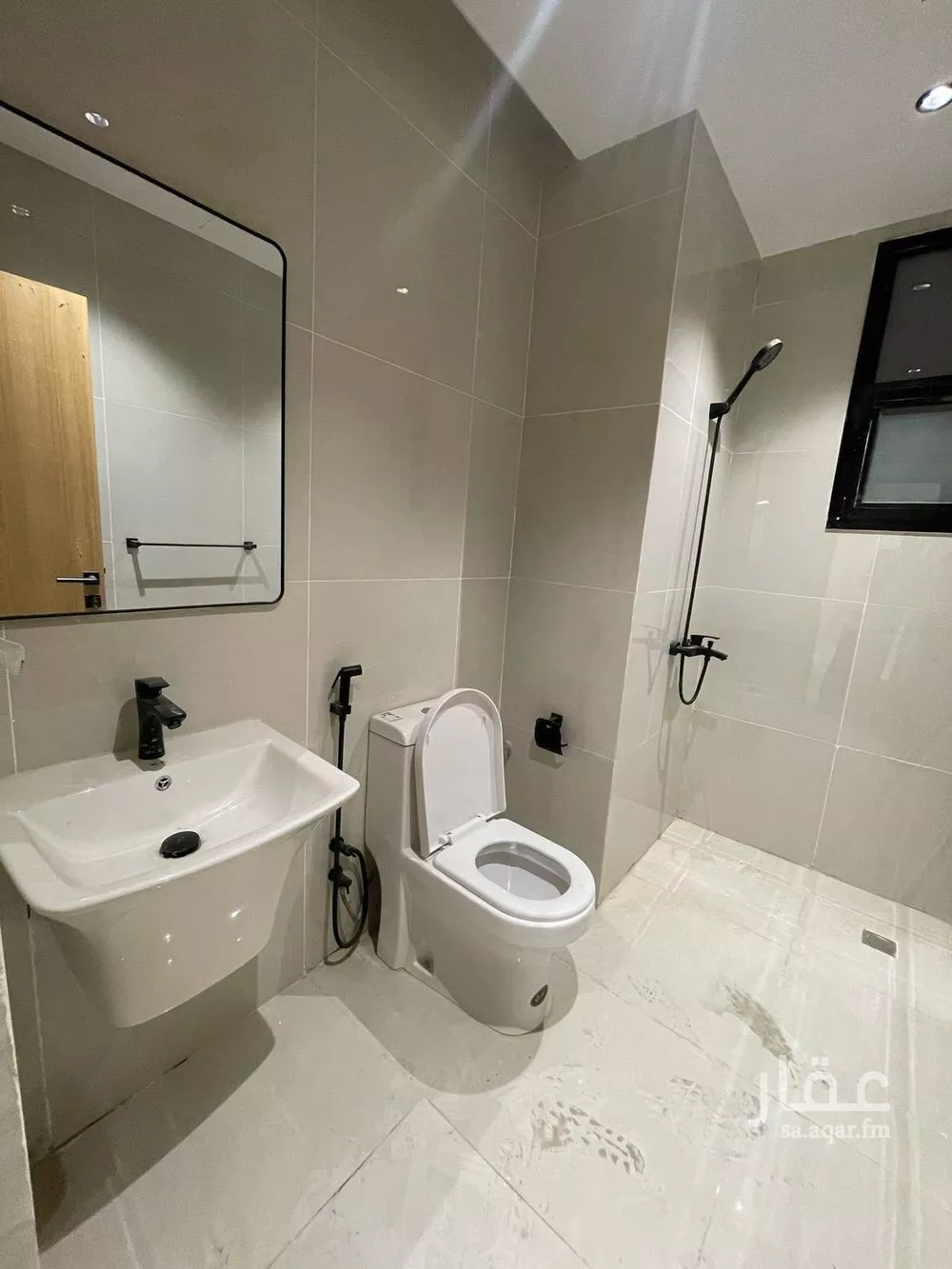 5 bedroom apartment in Al Nuzhah 7
