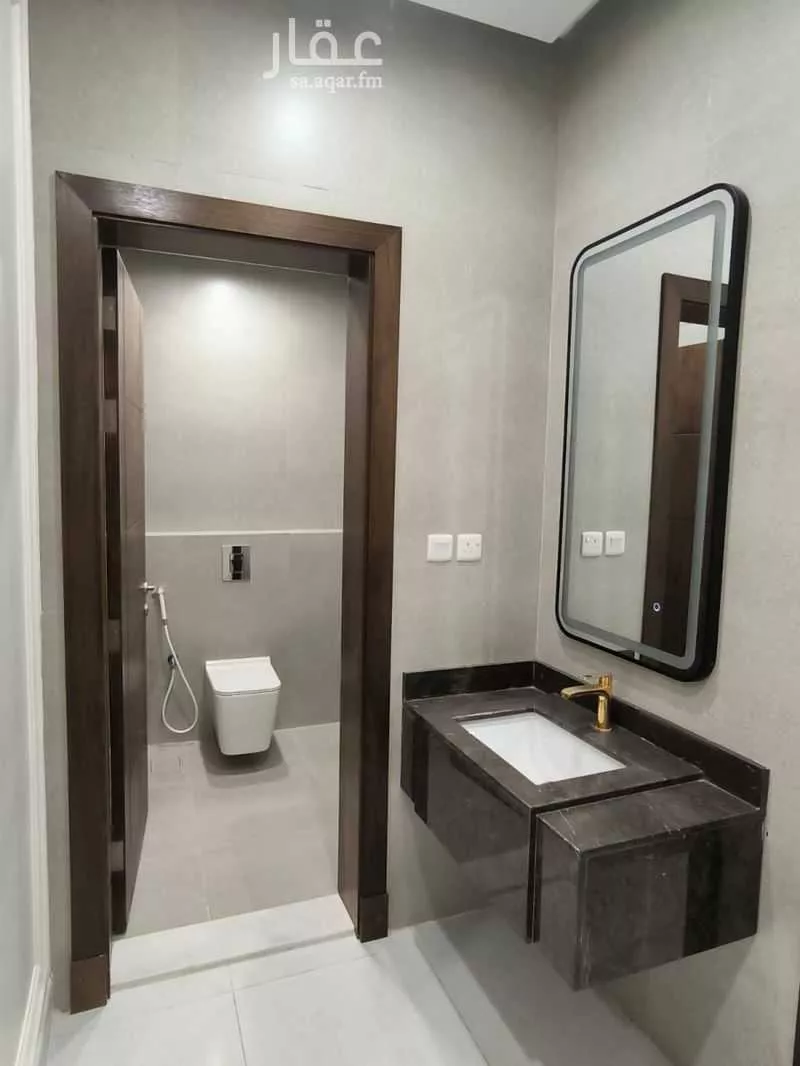 4 bedroom apartment in Al Aziziyah 3