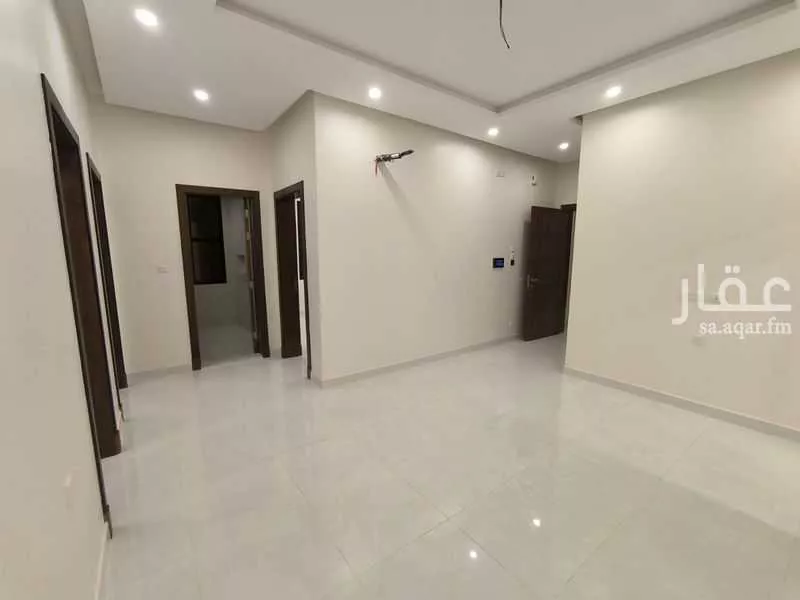 4 bedroom apartment in Al Aziziyah 4