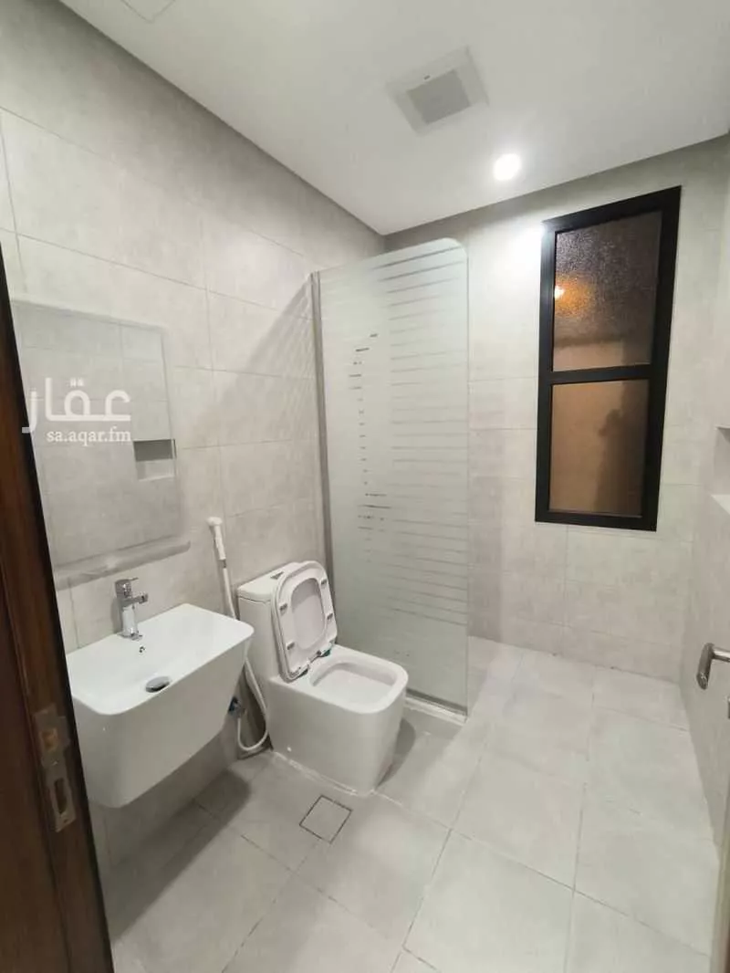 4 bedroom apartment in Al Aziziyah 5