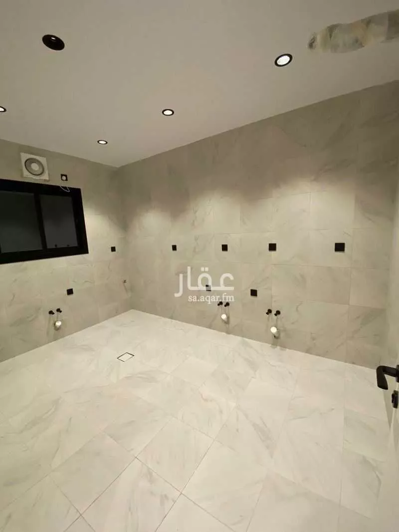 3 bedroom apartment in Al Marwa 5