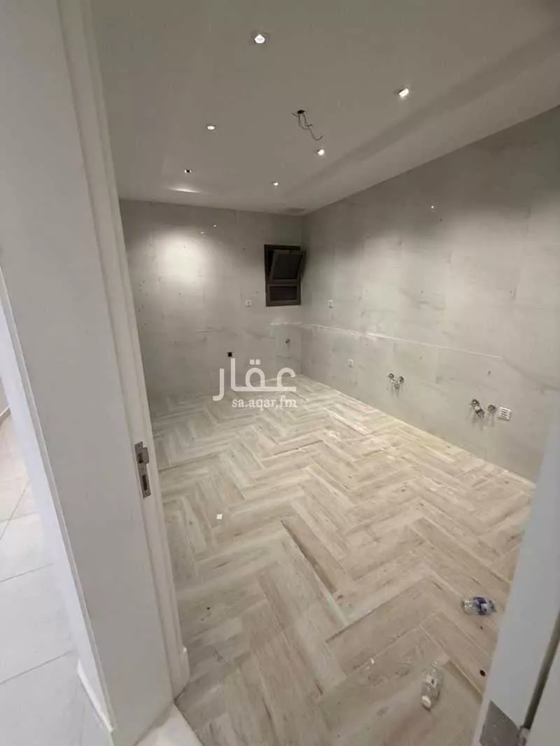 6 bedroom apartment in Al Wurud 5