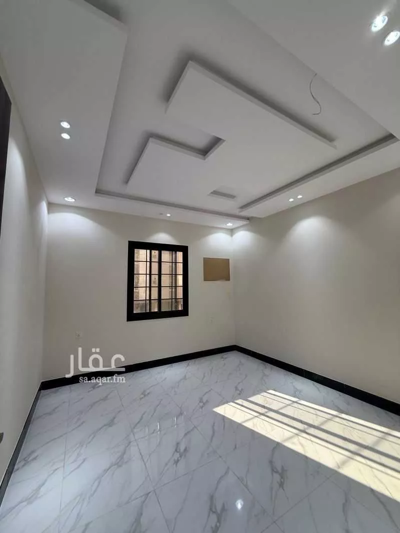 4 bedroom apartment in Muraykh 5
