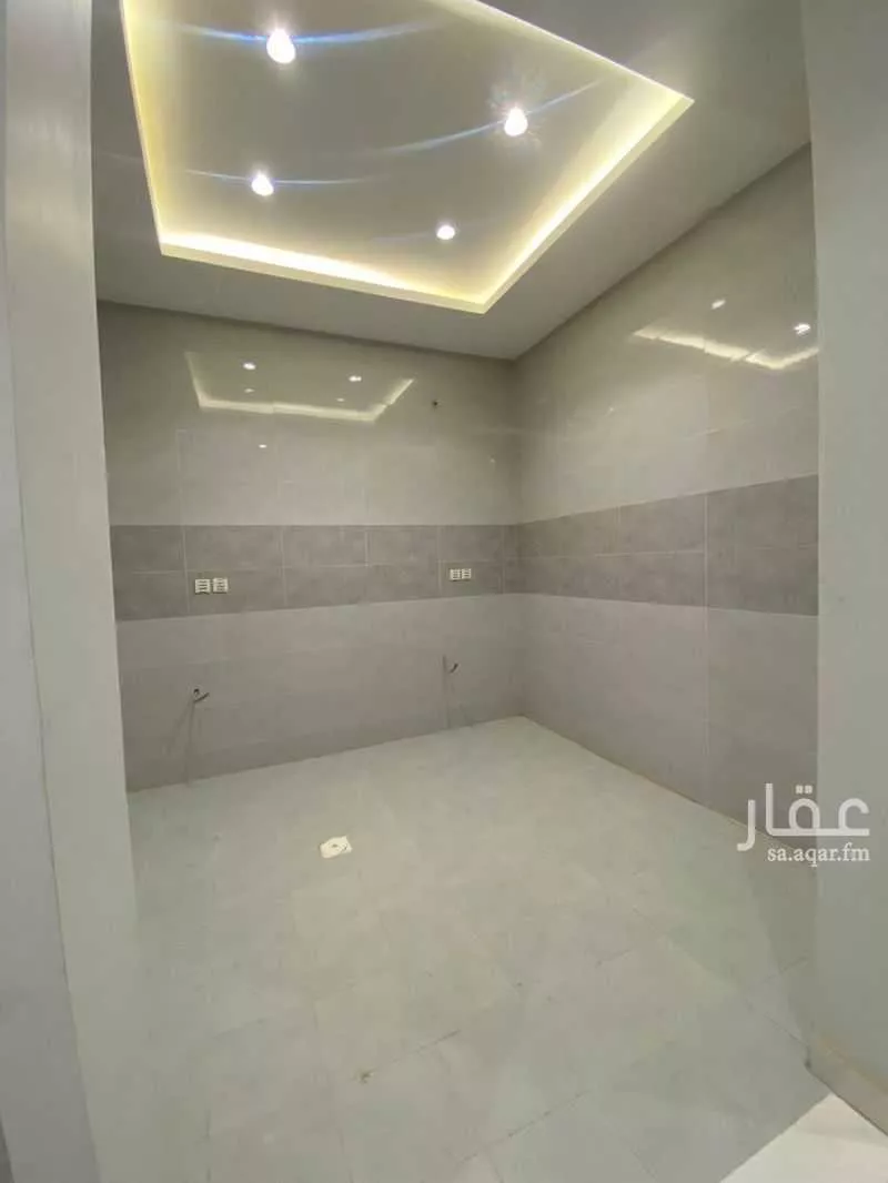 5 bedroom apartment in Al Marwa 4