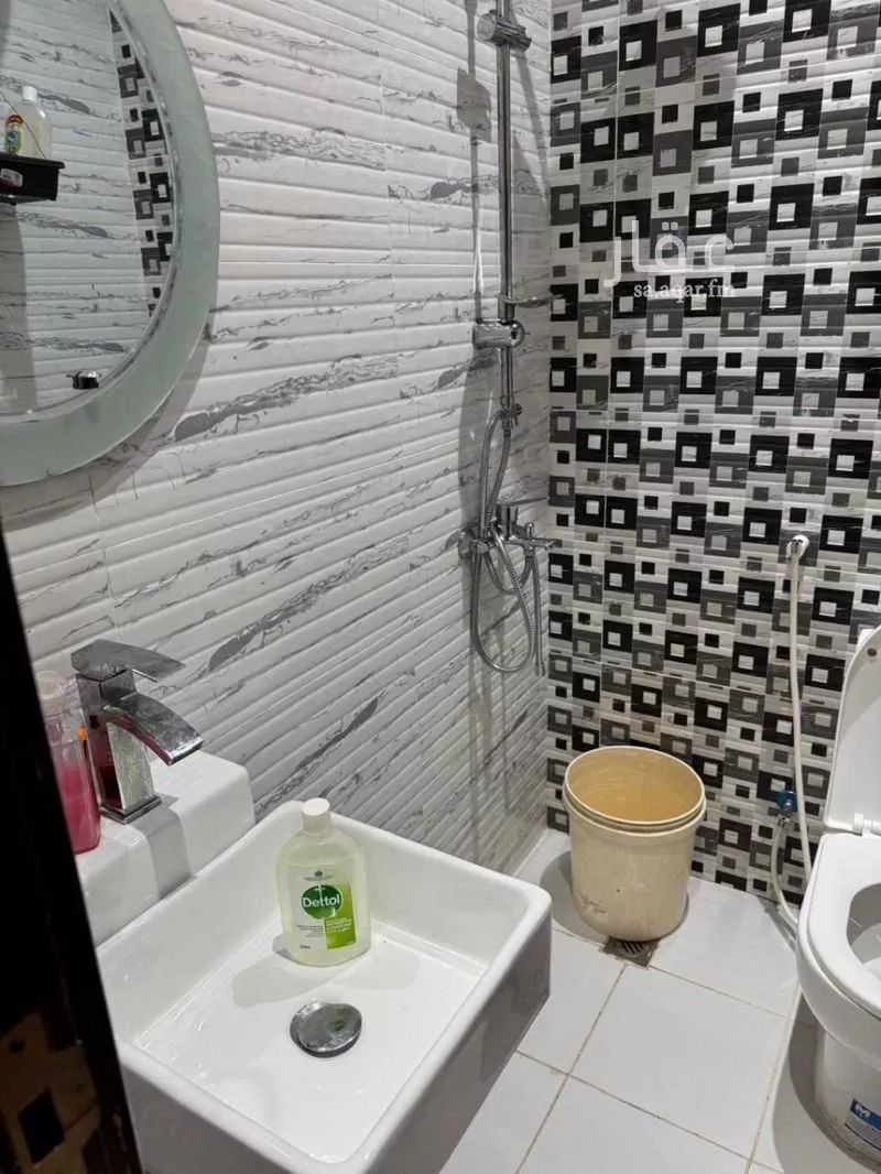 4 bedroom apartment in Muraykh 7