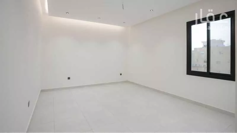 4 bedroom apartment in Al Salamah 7