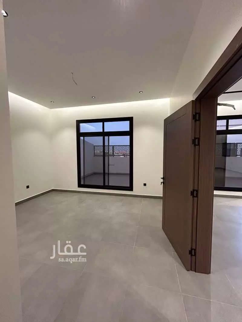 4 bedroom apartment in Al Sharafiyah 9