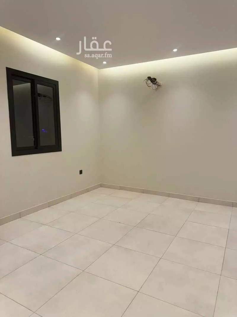 شقة 4 غرف في الواحة 6