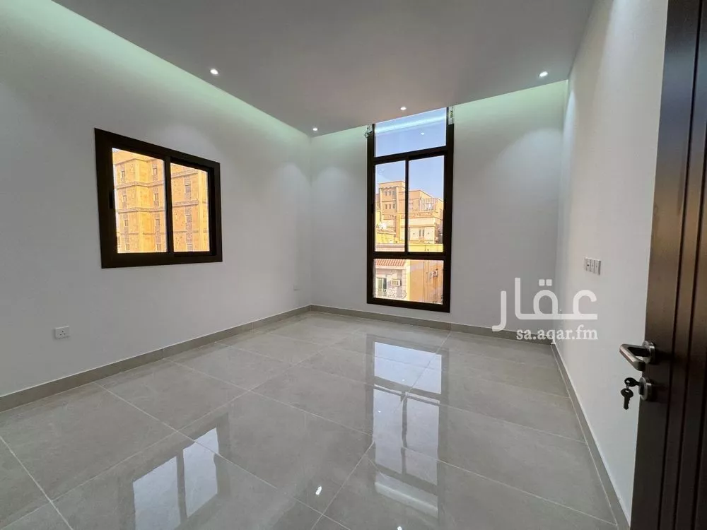 5 bedroom apartment in Al Rawdah 11