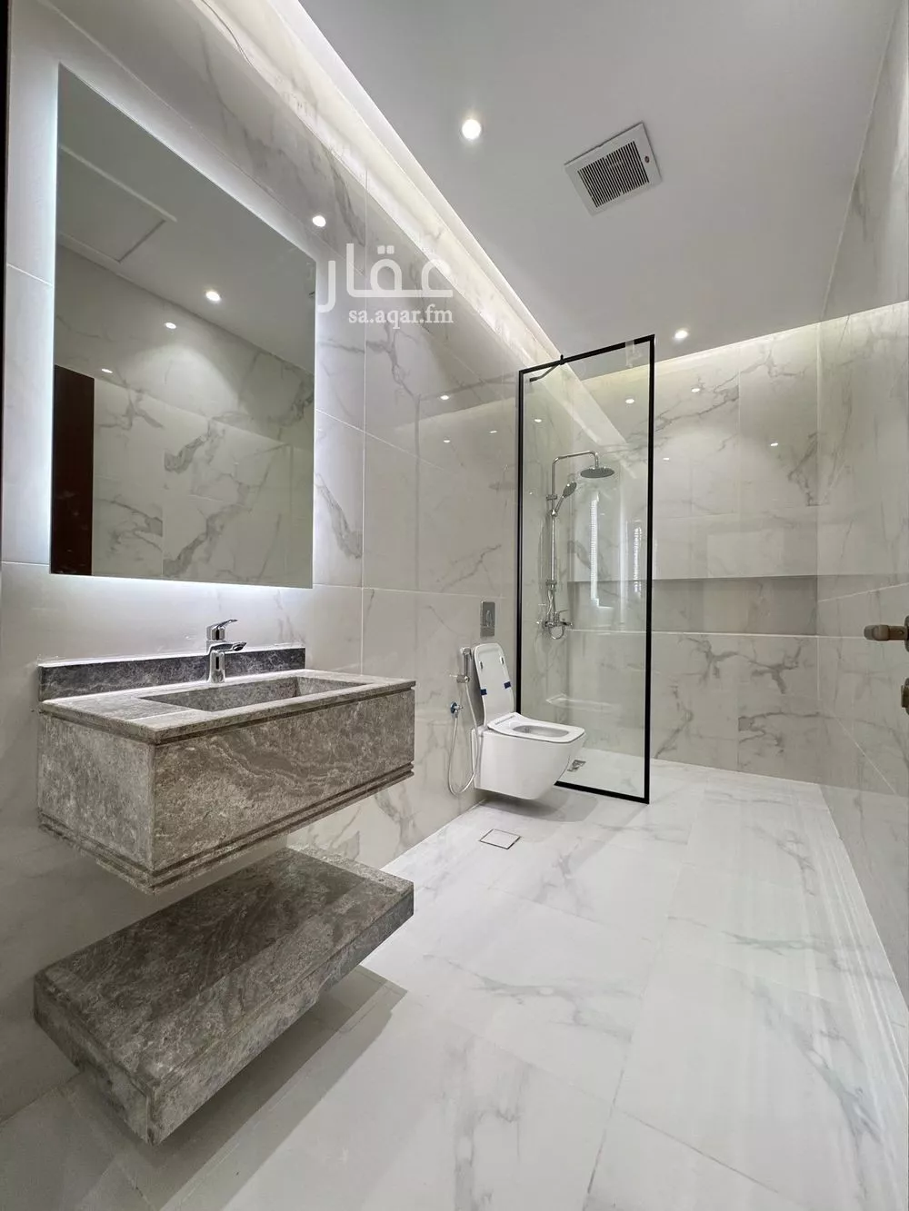 5 bedroom apartment in Al Rawdah 3