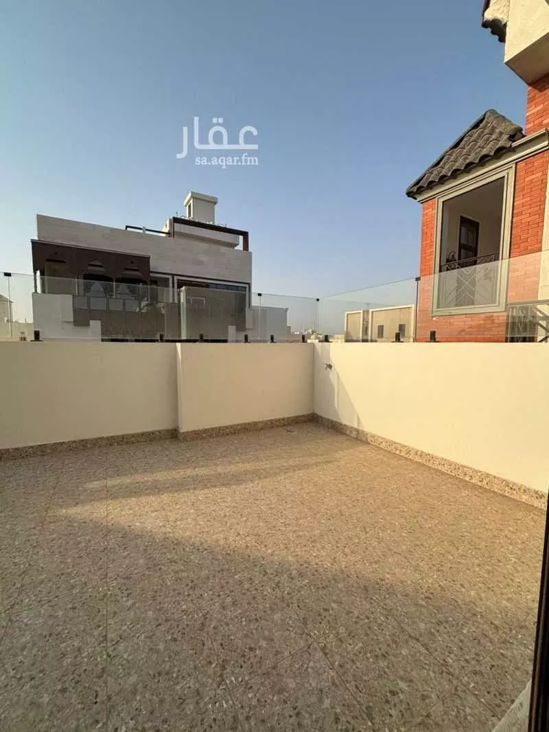 4 bedroom apartment in Al Rawdah 7