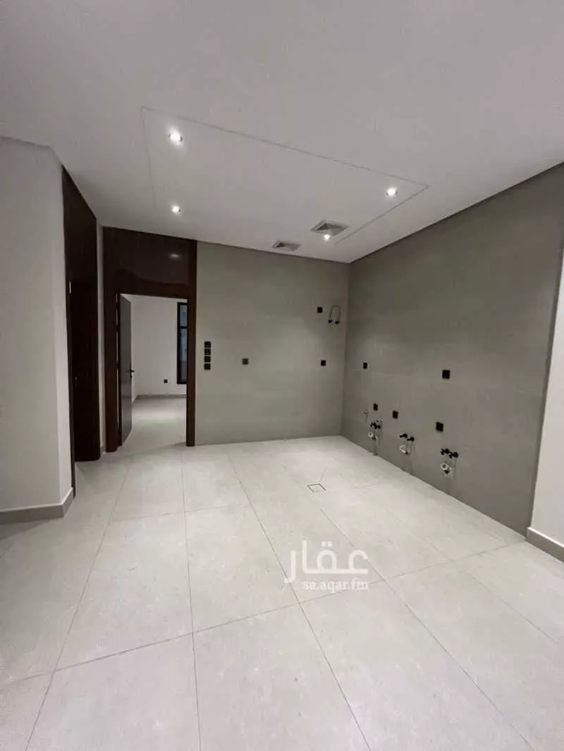 4 bedroom apartment in Al Rawdah 8