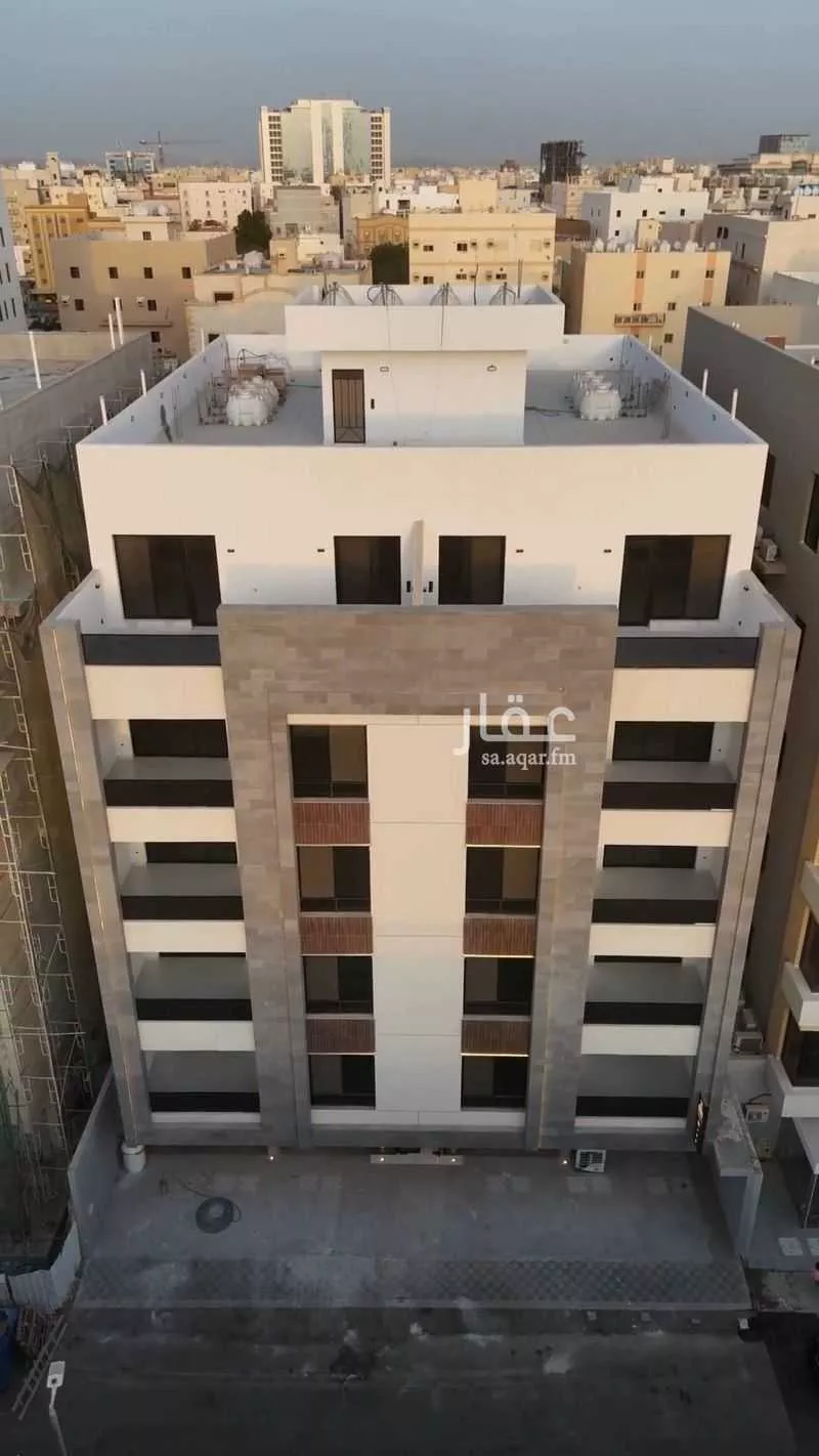 5 bedroom apartment in Al Salamah 10