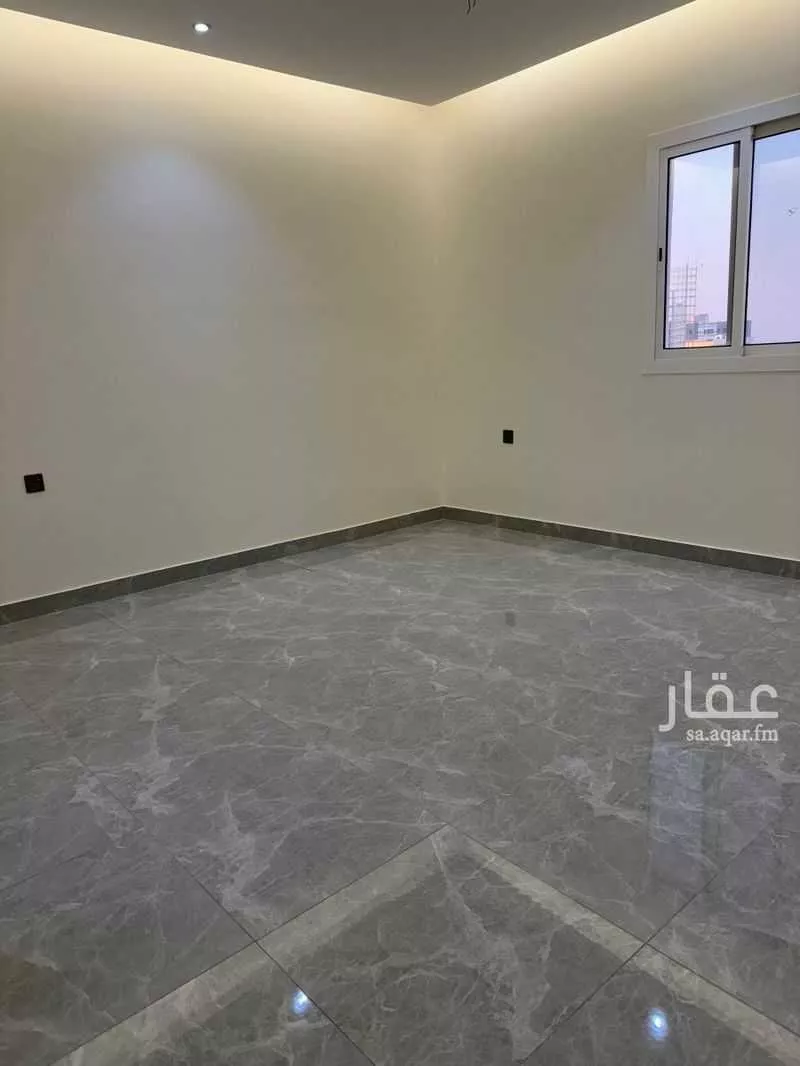 شقة 6 غرف في طيبة 8