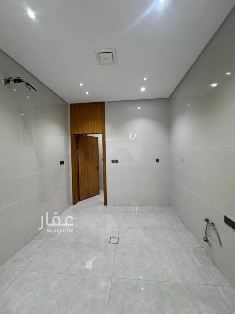 5 bedroom apartment in Al Nuzhah 6