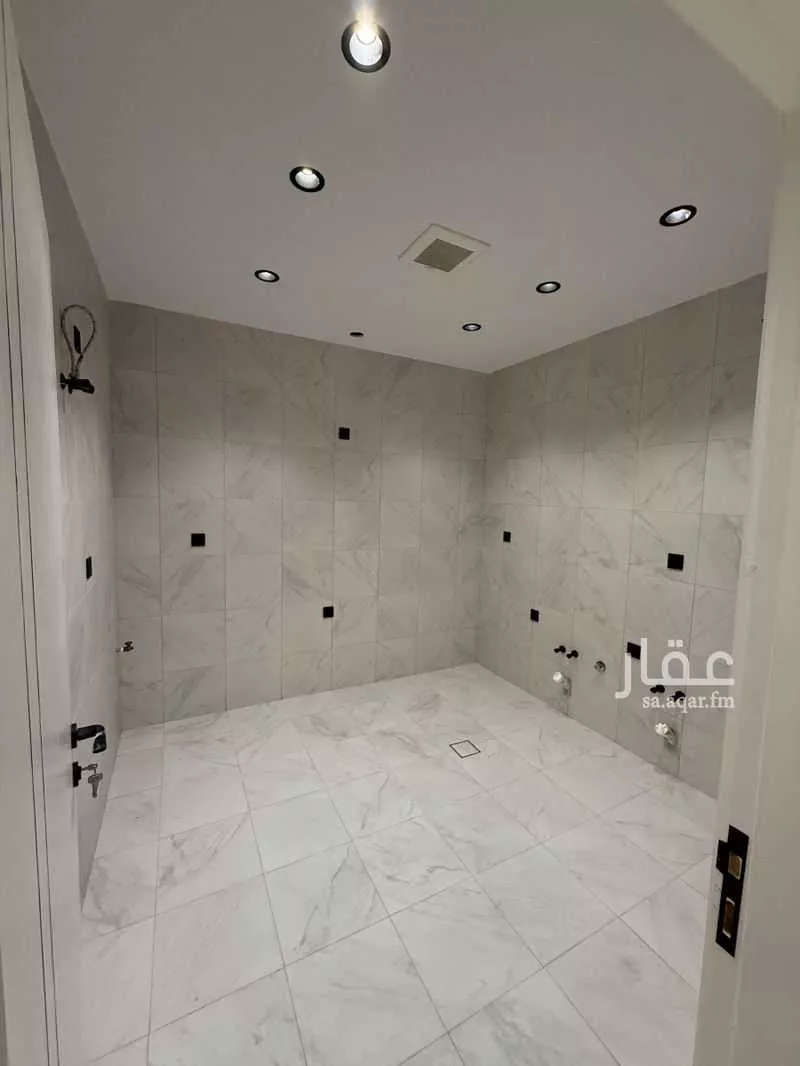 4 bedroom apartment in Al Marwa 8