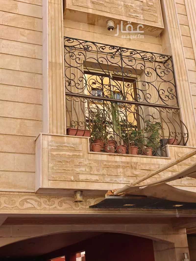 6 bedroom apartment in Al Marwa 12