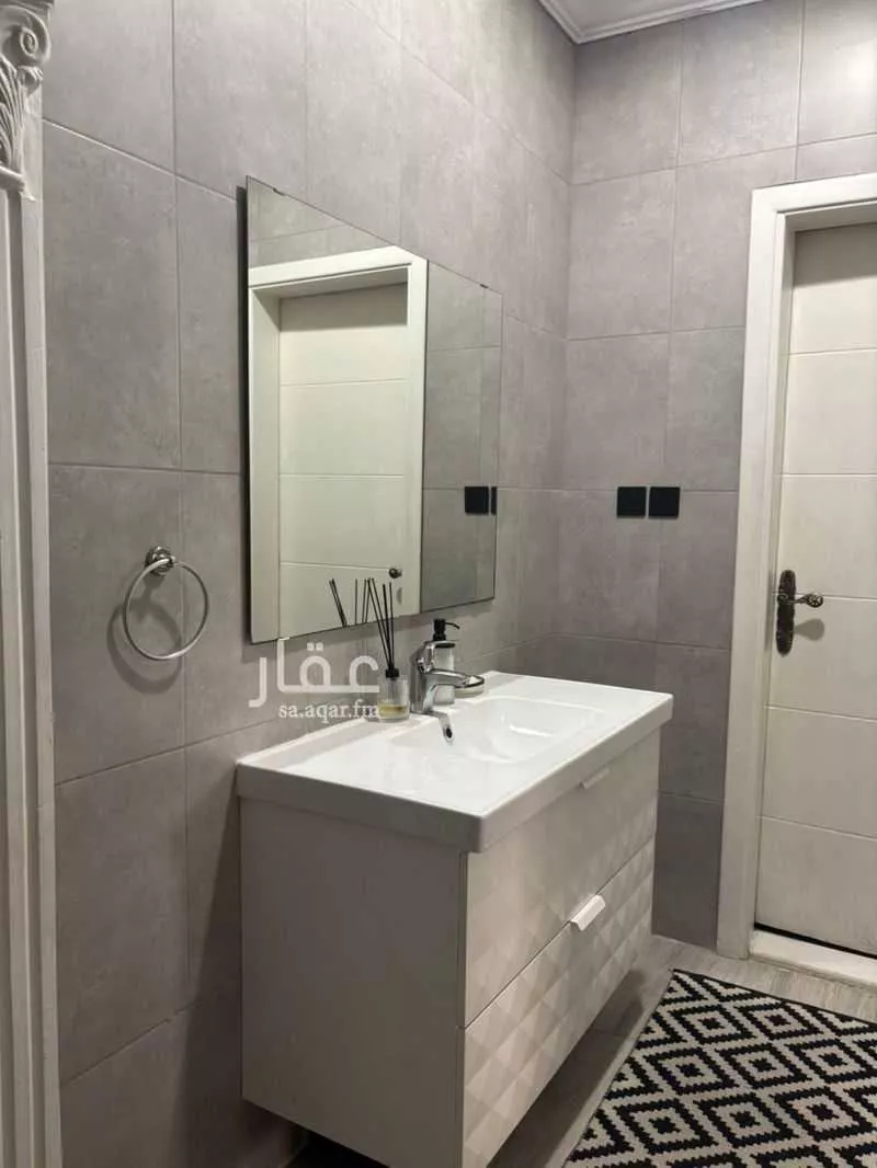 6 bedroom apartment in Al Marwa 8