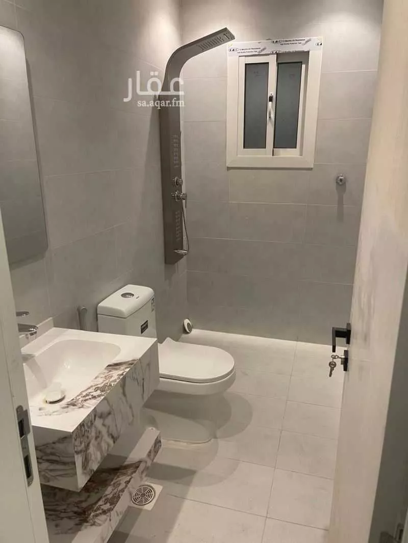 شقة 5 غرف في طيبة 10