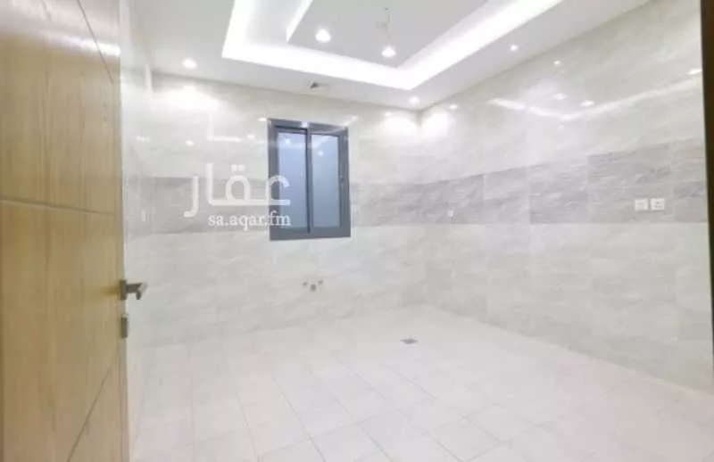3 bedroom apartment in Al Aziziyah 6
