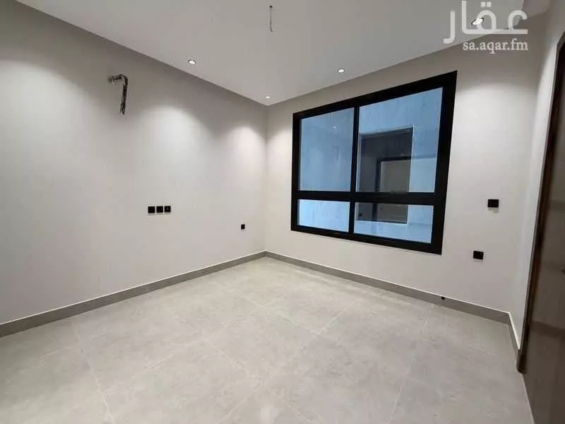 شقة 5 غرف في الواحة 11