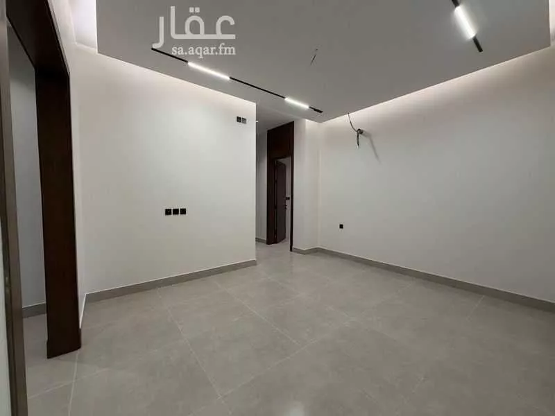 شقة 5 غرف في الواحة 8