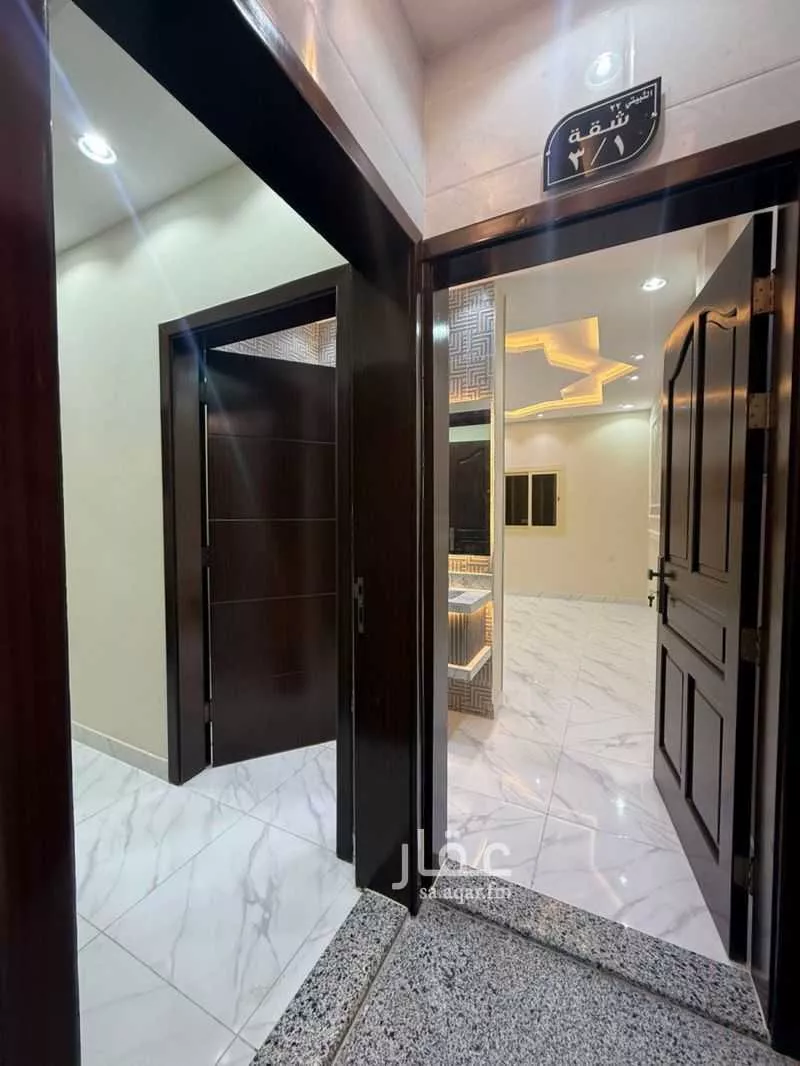 4 bedroom apartment in Muraykh 7